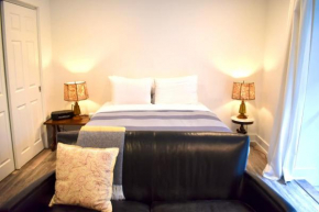 Romantic Efficiency on Tree-Lined Blvd - First Floor Living with Pool & Private Patio